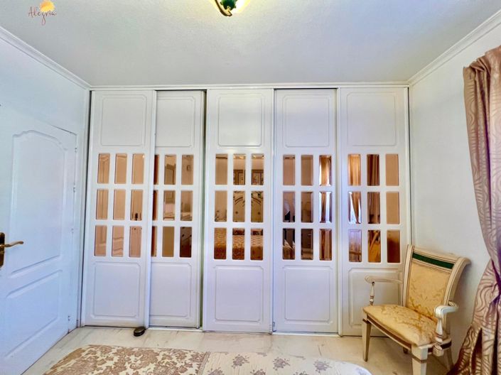 Image No.47-3 Bed Villa for sale