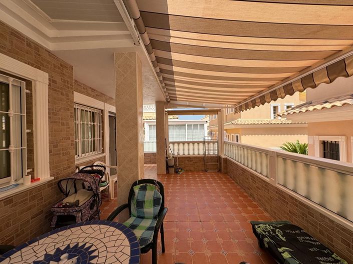 Image No.11-3 Bed House for sale