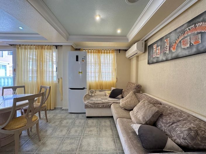 Image No.17-3 Bed House for sale