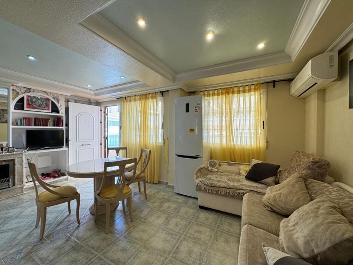 Image No.18-3 Bed House for sale