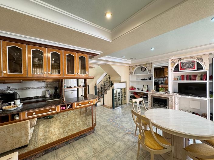 Image No.19-3 Bed House for sale