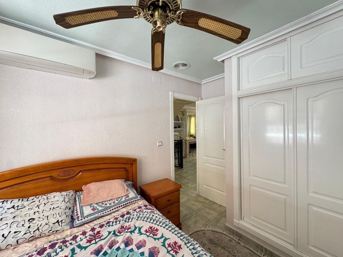 Image No.25-3 Bed House for sale