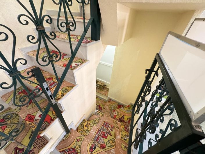 Image No.32-3 Bed House for sale