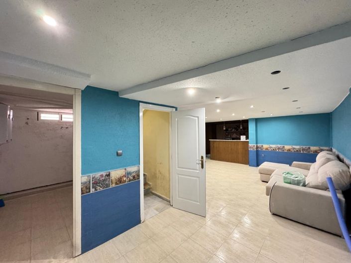 Image No.33-3 Bed House for sale