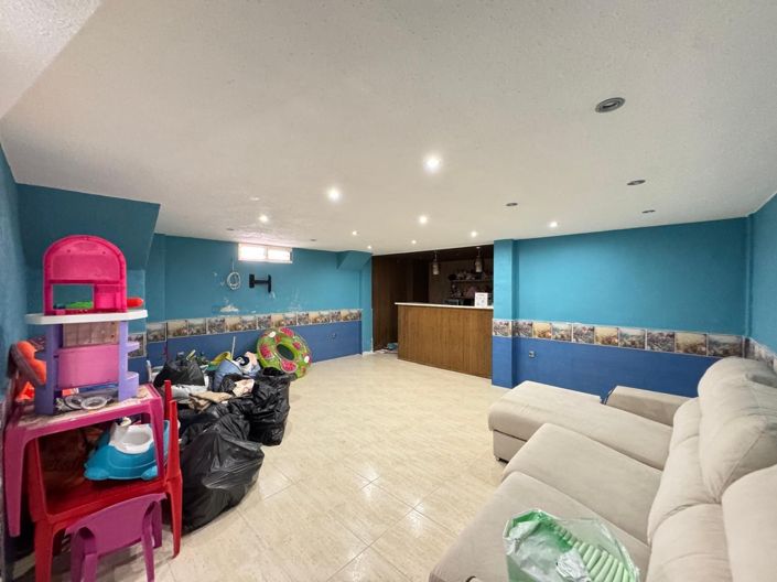 Image No.34-3 Bed House for sale