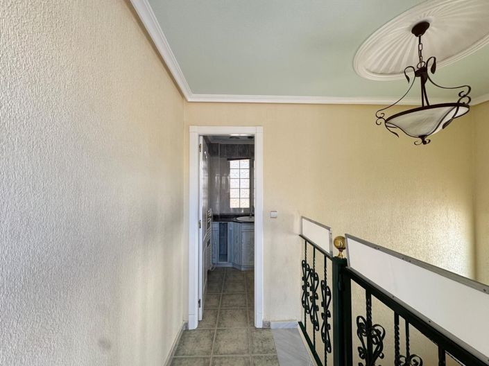 Image No.40-3 Bed House for sale