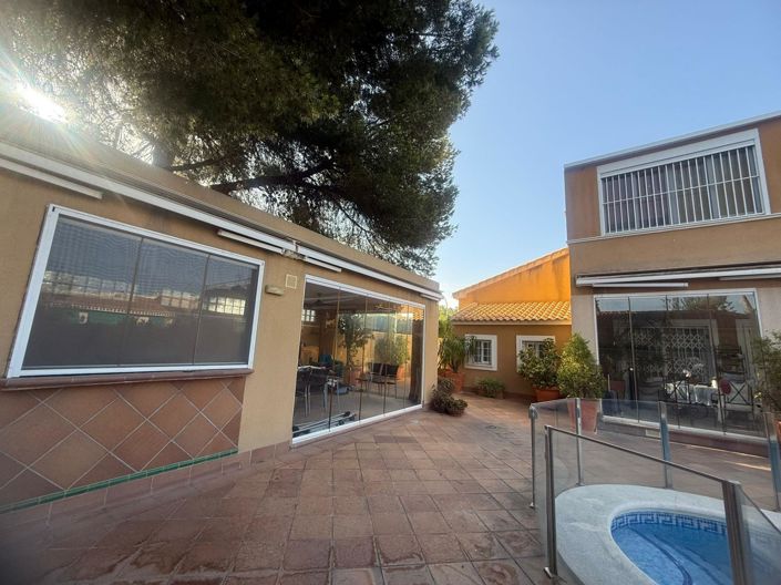Image No.10-5 Bed House for sale