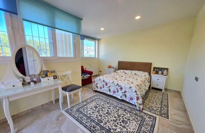 Image No.22-5 Bed House for sale