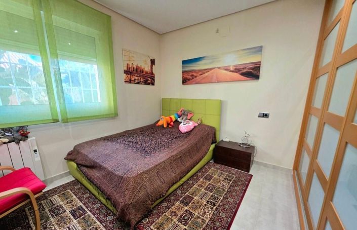 Image No.28-5 Bed House for sale