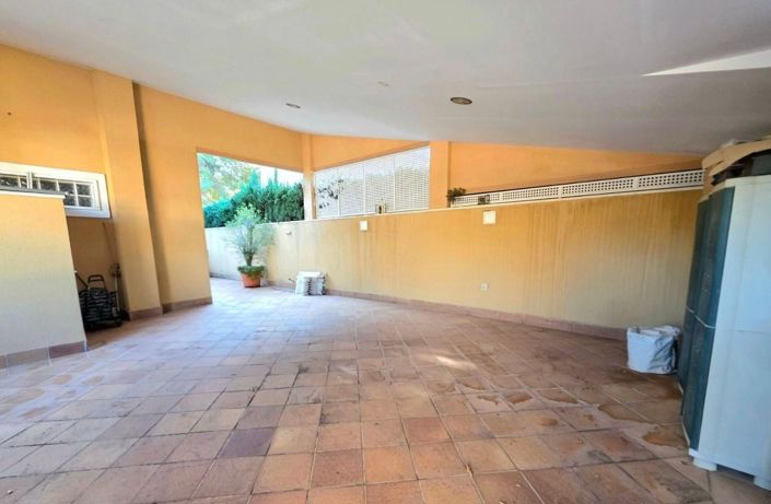 Image No.46-5 Bed House for sale