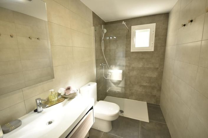 Image No.17-3 Bed Apartment for sale