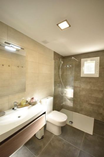 Image No.18-3 Bed Apartment for sale