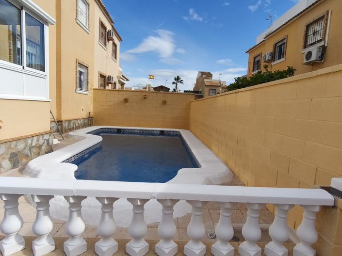 Image No.4-3 Bed House for sale
