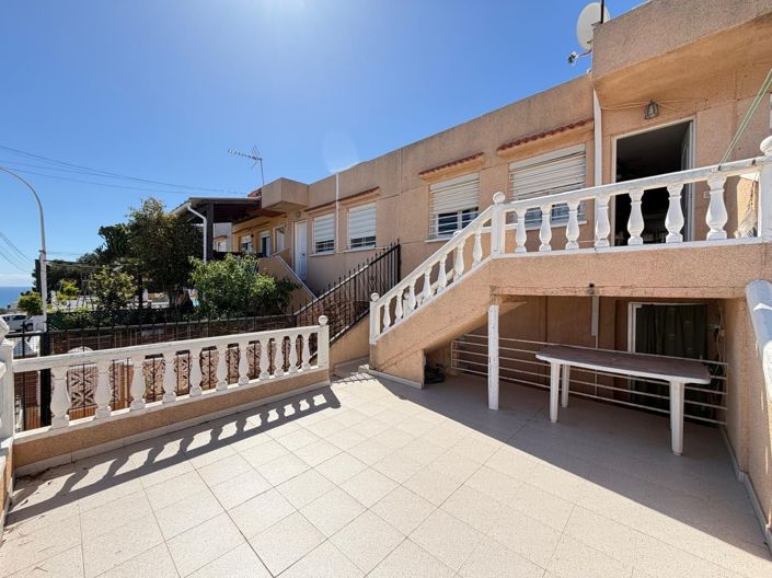 Image No.15-3 Bed House for sale
