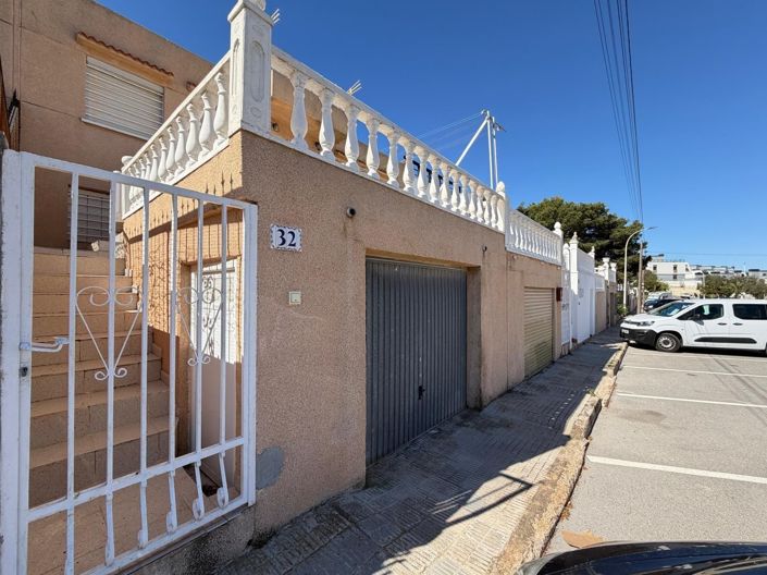 Image No.2-3 Bed House for sale