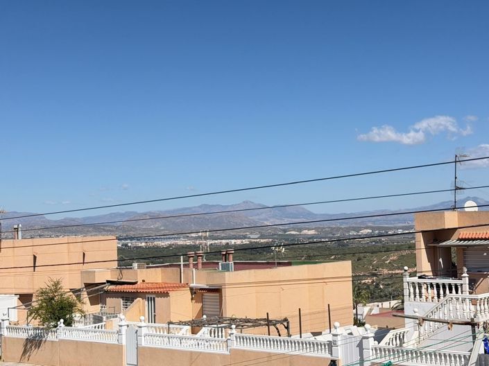 Image No.26-3 Bed House for sale