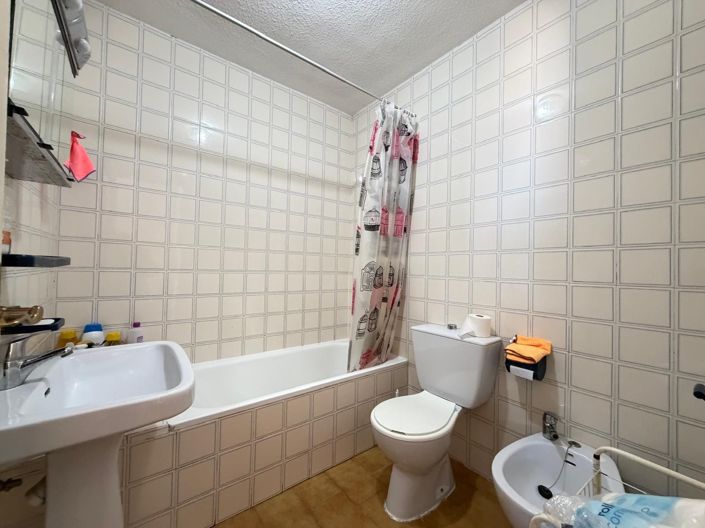 Image No.47-3 Bed House for sale