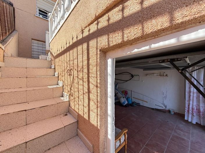Image No.8-3 Bed House for sale