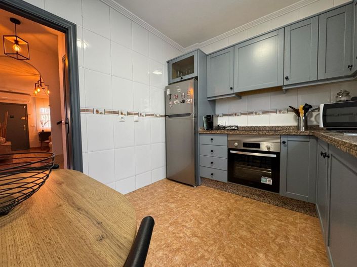 Image No.13-3 Bed House for sale
