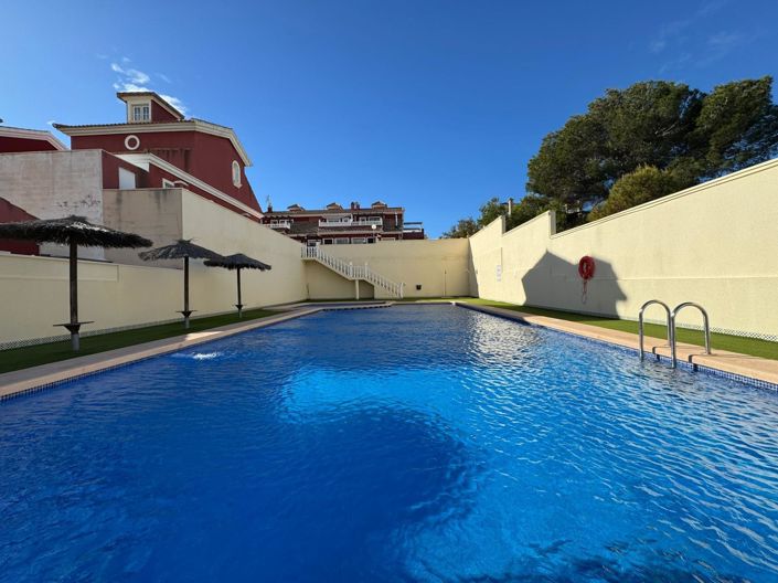 Image No.25-3 Bed House for sale