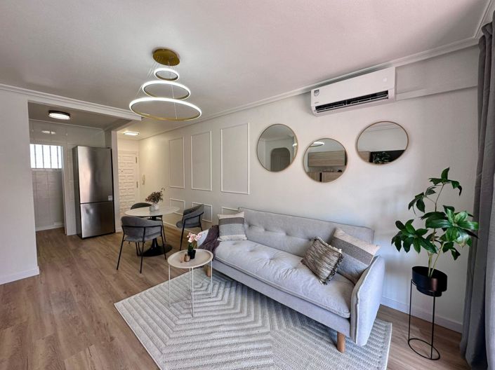 Image No.4-Appartement de 2 chambres à vendre à Torrevieja