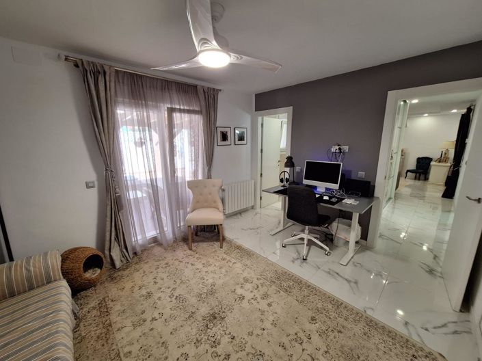 Image No.18-3 Bed Villa for sale