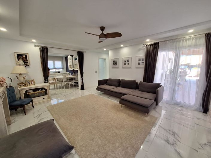Image No.9-3 Bed Villa for sale