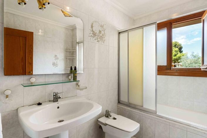 Image No.20-6 Bed Villa for sale