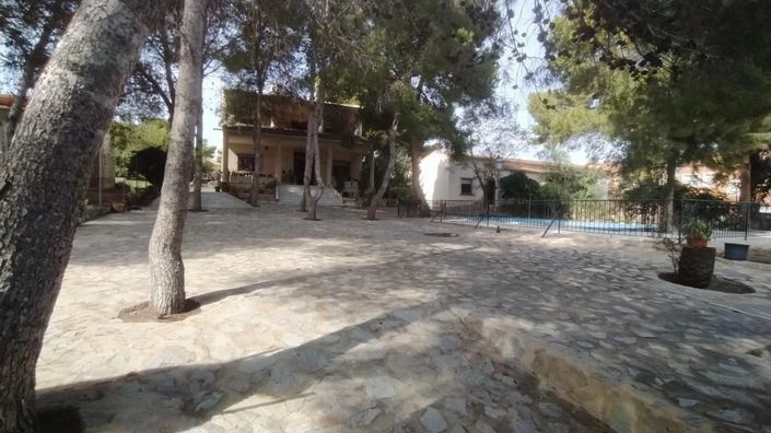 Image No.25-6 Bed Villa for sale