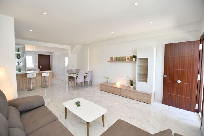 Image No.4-2 Bed Villa for sale
