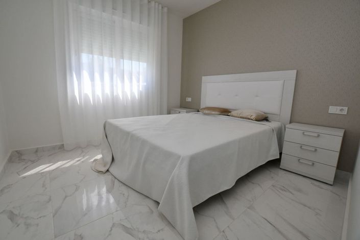 Image No.8-2 Bed Villa for sale