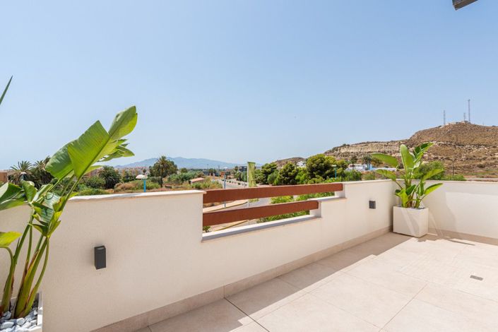 Image No.29-3 Bed Villa for sale