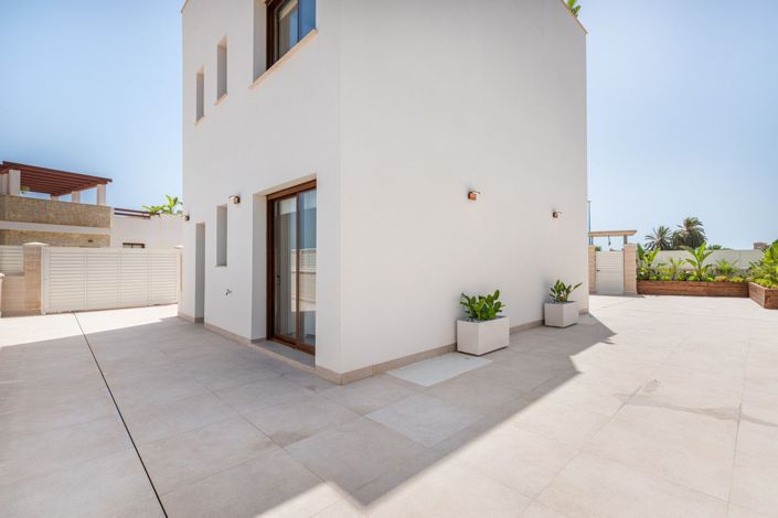 Image No.36-3 Bed Villa for sale