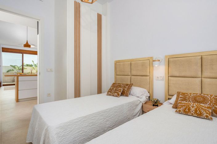 Image No.5-2 Bed Villa for sale