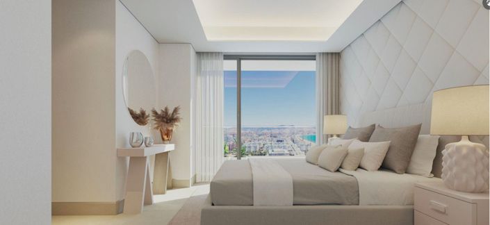 Image No.15-4 Bed Apartment for sale