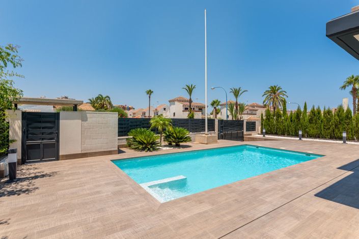 Image No.49-3 Bed Villa for sale