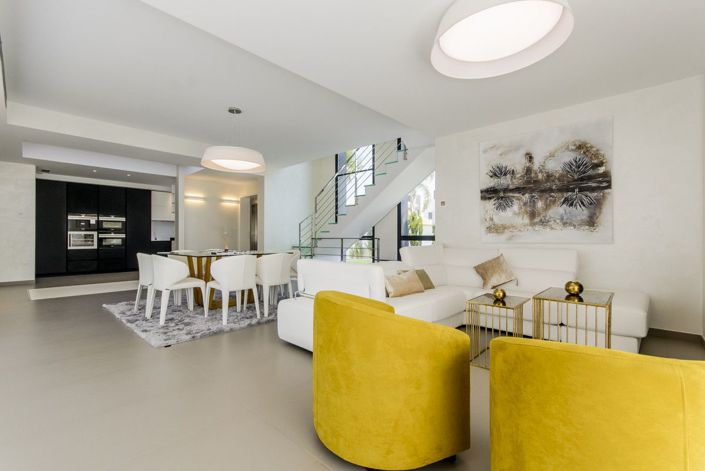 Image No.4-4 Bed Villa for sale