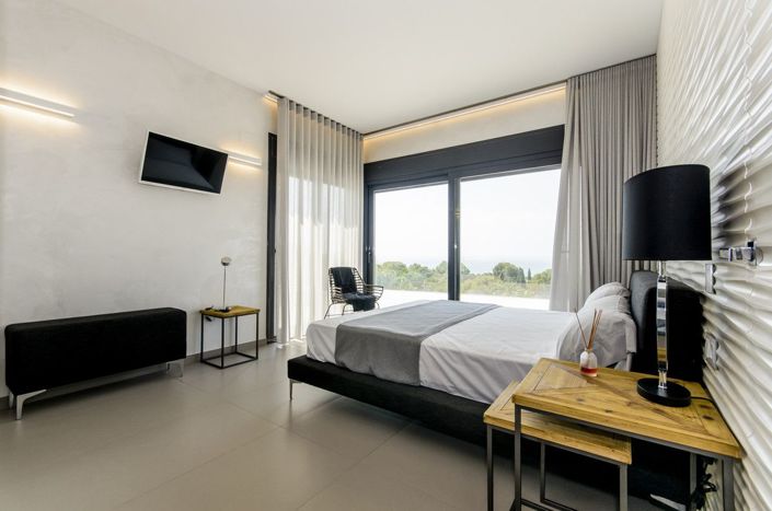 Image No.10-6 Bed Villa for sale
