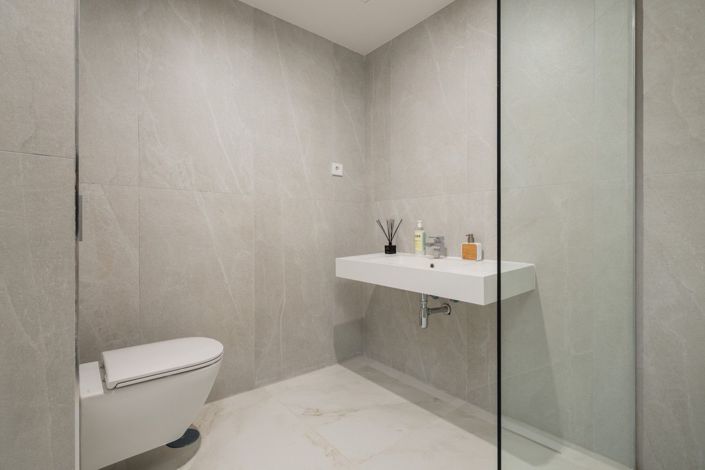 Image No.29-3 Bed Apartment for sale