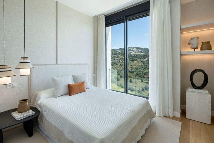 Image No.12-6 Bed Villa for sale