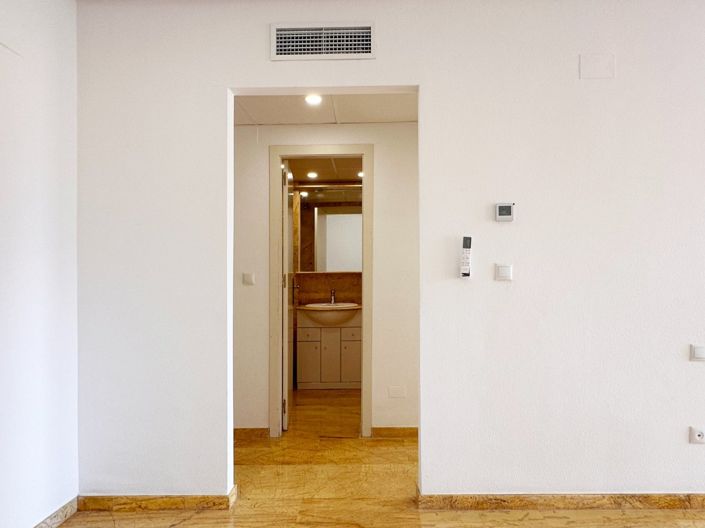 Image No.18-2 Bed Apartment for sale