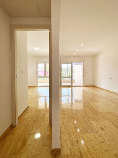 Image No.20-2 Bed Apartment for sale