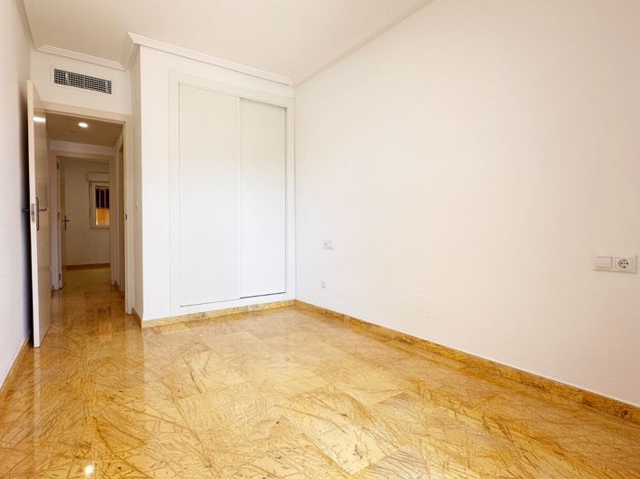 Image No.21-2 Bed Apartment for sale