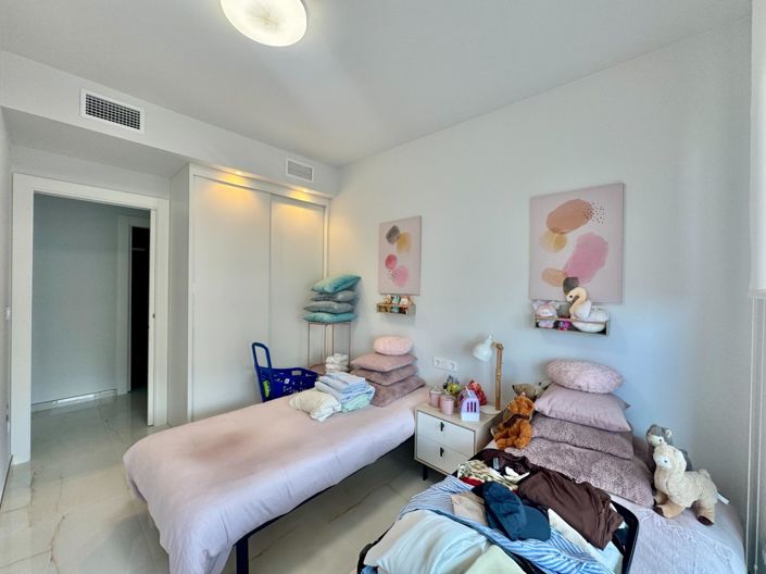 Image No.10-3 Bed Apartment for sale