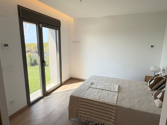Image No.12-3 Bed Villa for sale