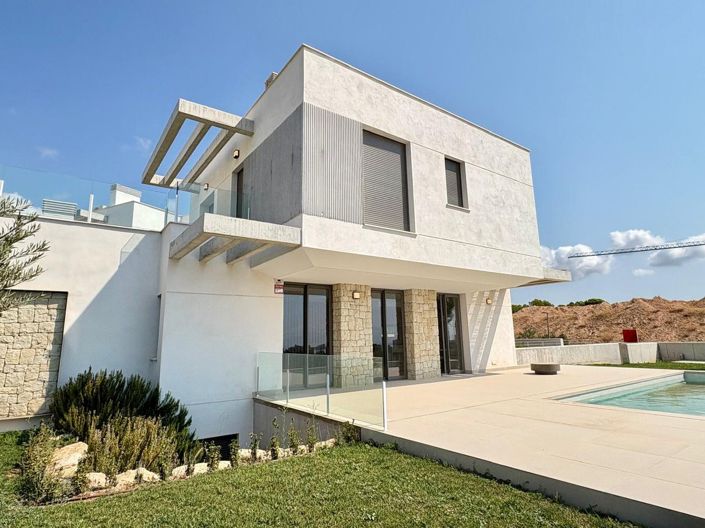 Image No.43-3 Bed Villa for sale