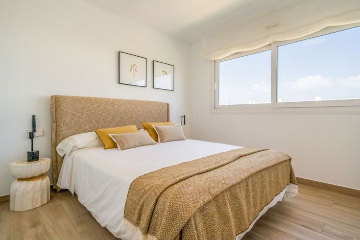 Image No.14-2 Bed Apartment for sale