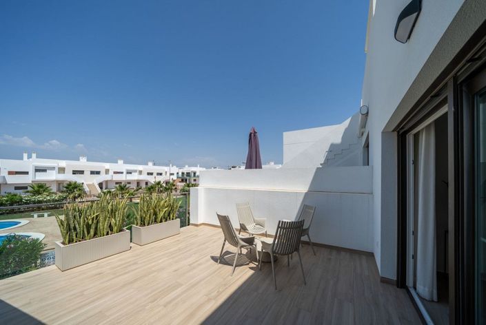 Image No.25-2 Bed Apartment for sale