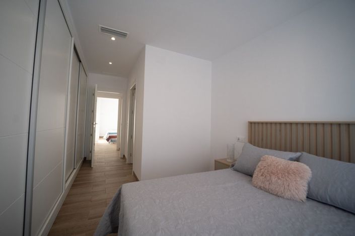 Image No.28-3 Bed Villa for sale
