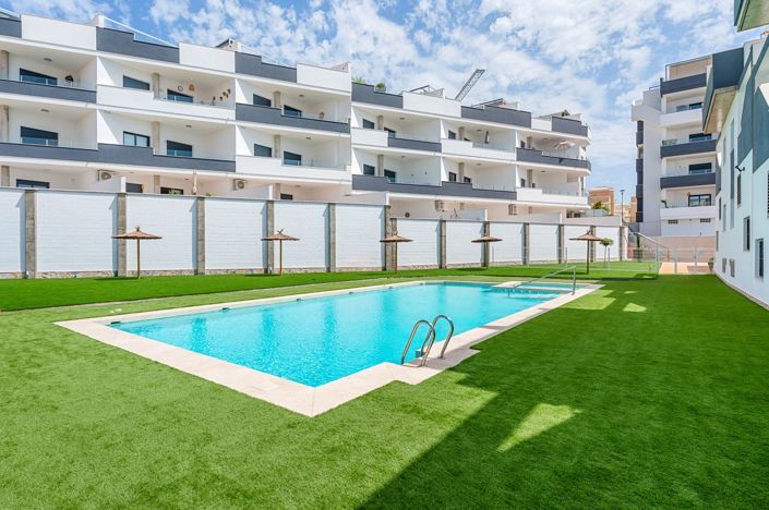 Image No.28-2 Bed Apartment for sale